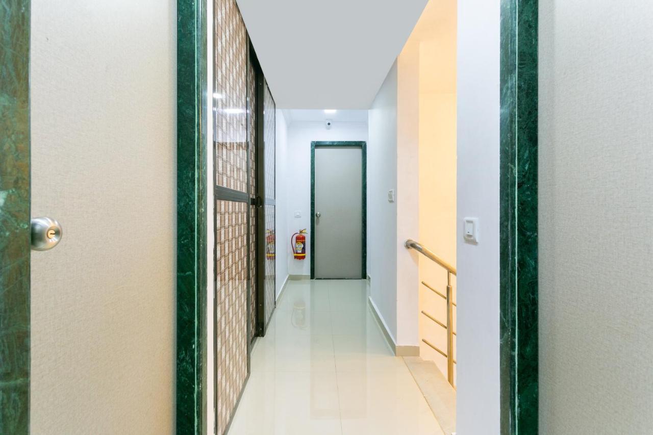 ホテルCollection O 74412 Ardaas Residency ムンバイ エクステリア 写真