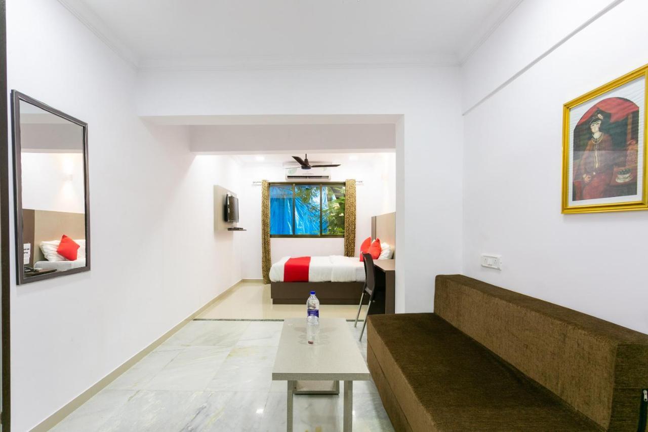 ホテルCollection O 74412 Ardaas Residency ムンバイ エクステリア 写真